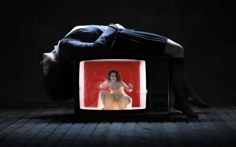 Evi Tzortzi,  "Antaclasis"